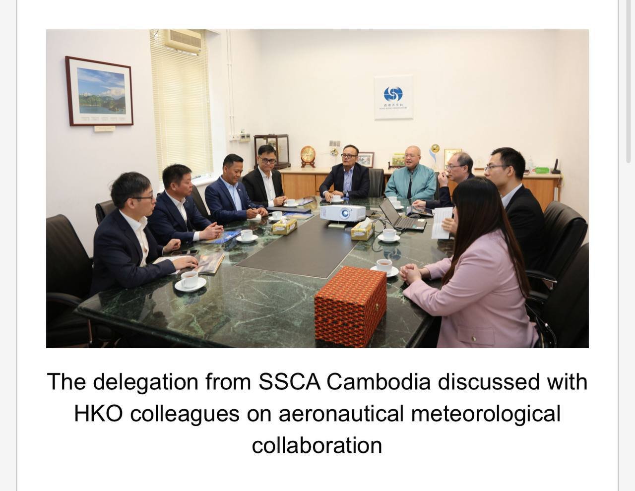 The delegation visited the Central Forecasting Office at the HKO Headquarters Image 16