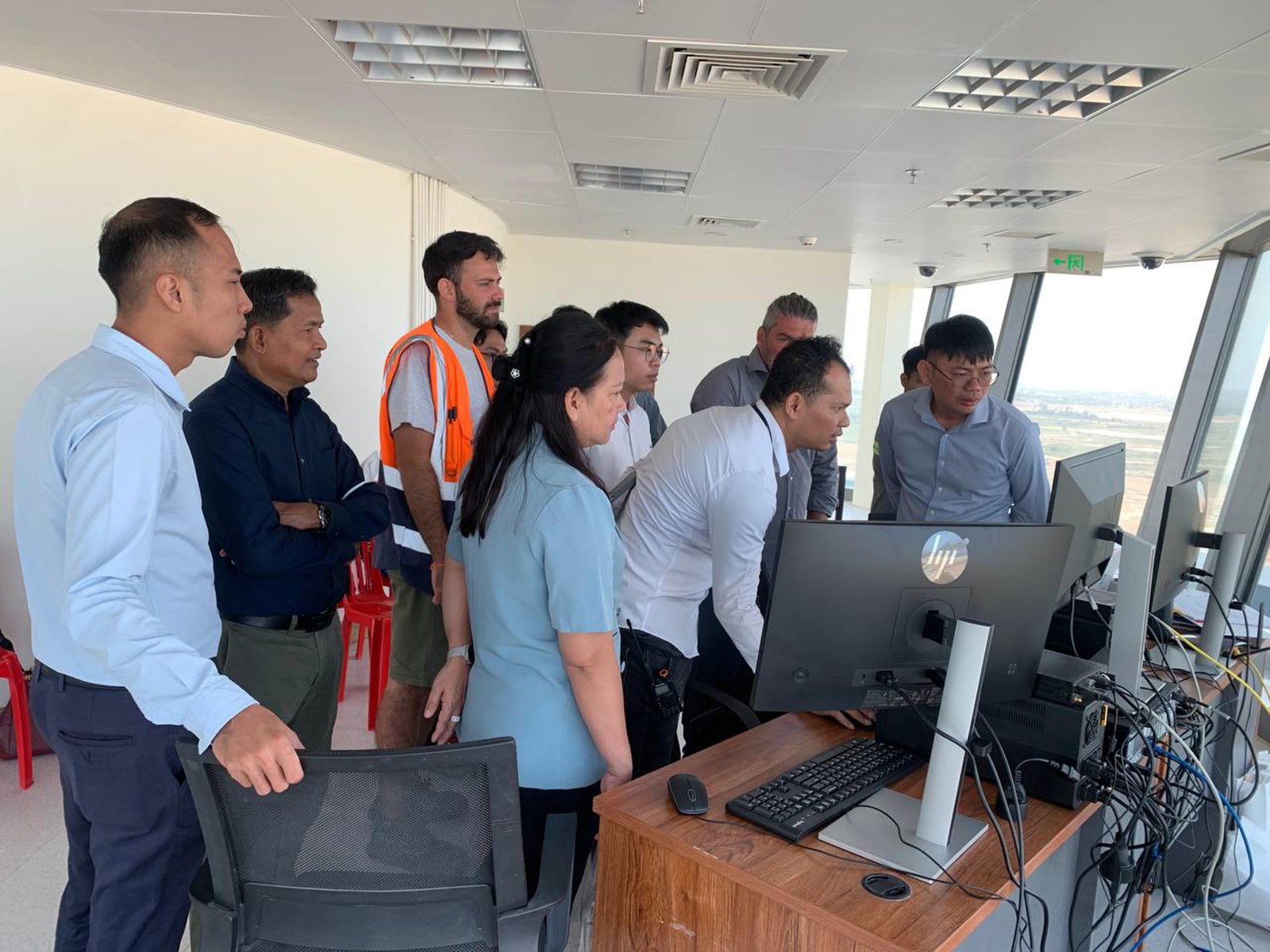 សកម្មភាពបណ្តុះបណ្តាល និងធ្វើ SAT ស្តីពីឧបករណ៍D-ATIS នៅអាកាសយានដ្ឋានអន្តរជាតិតេជោ Image 190