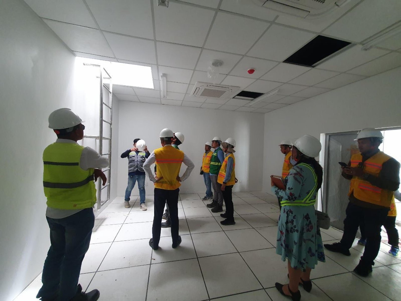 សកម្មភាពចុះត្រួតពិនិត្យទីតាំង និង ការតម្លើងឧបករណ៍ឧតុនិយមនៅអាកាសយានដ្ឋានអន្តរជាតិតេជោ Image 168