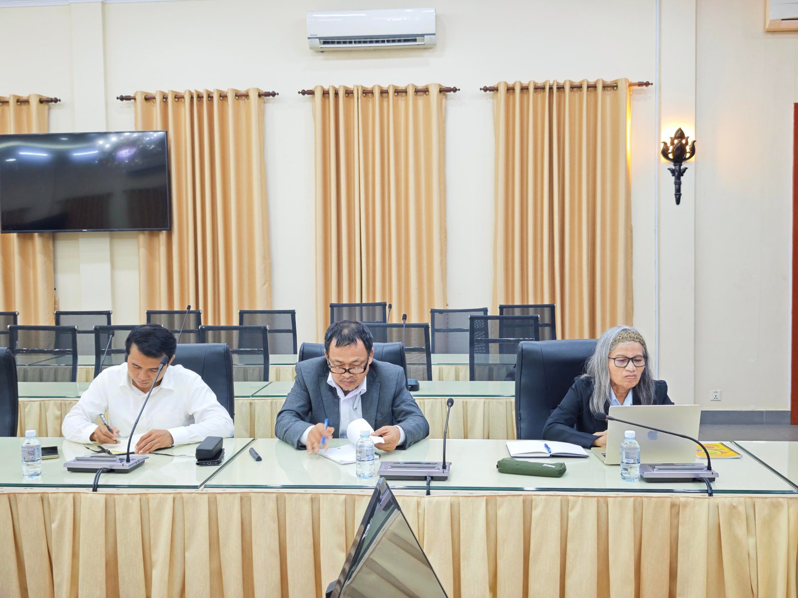 កិច្ចពិភាក្សាពីតម្រូវការប្រើប្រាស់ទិន្នន័យឧតុនិយក្នុងវិស័យអាកាសចរណ៍ស៊ីវិល Image 326