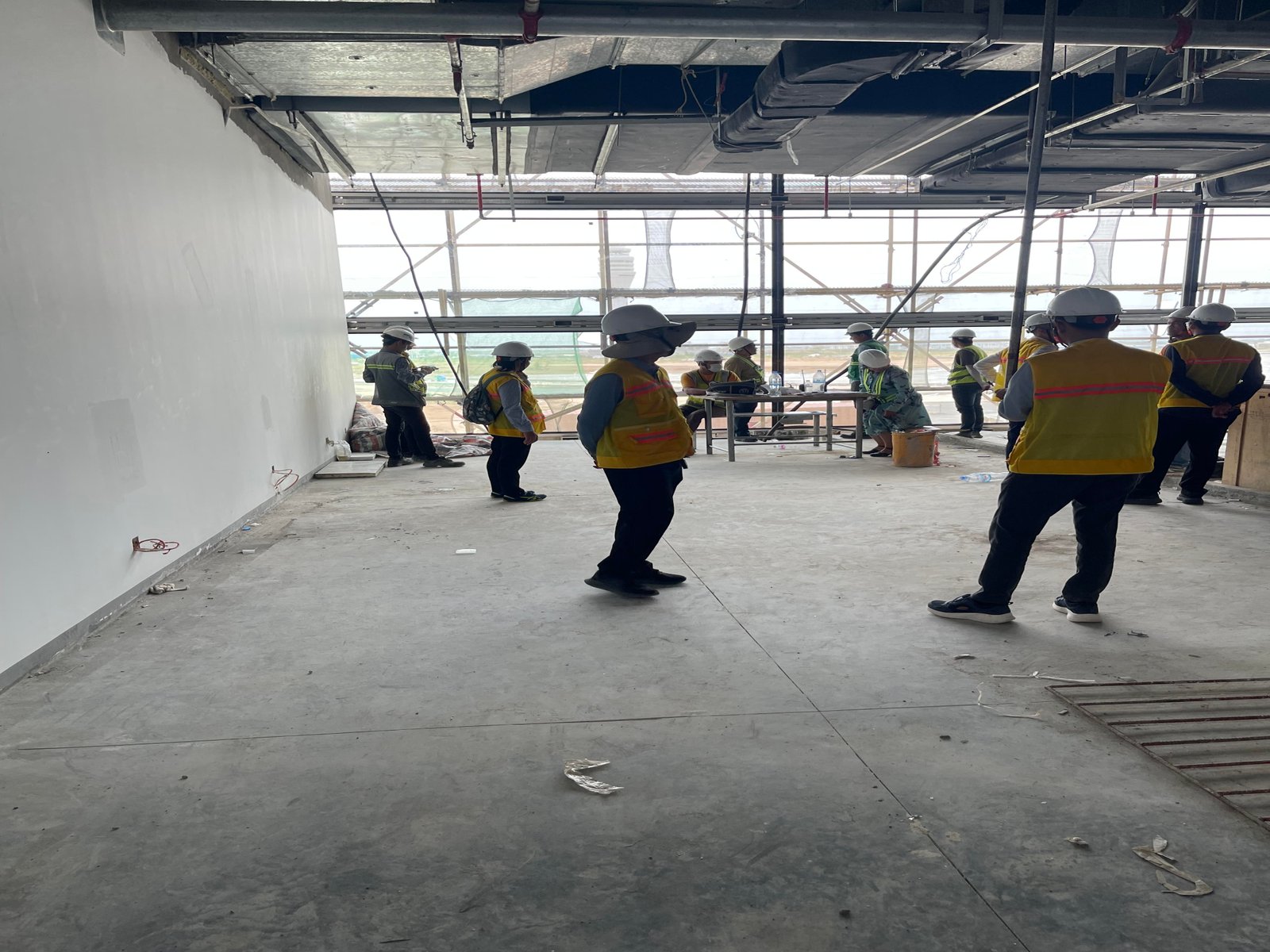 សកម្មភាពចុះត្រួតពិនិត្យទីតាំង និង ការតម្លើងឧបករណ៍ឧតុនិយមនៅអាកាសយានដ្ឋានអន្តរជាតិតេជោ Image 171